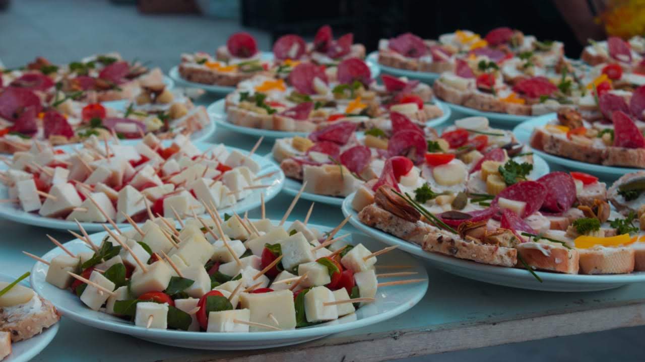 Brochetas Crostinis Variedad Coctel